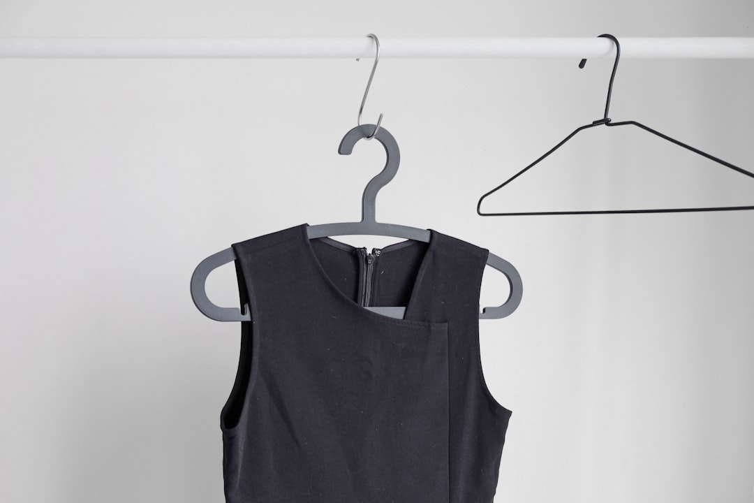 Photo 1 Shoe rack 2 Coat hanger